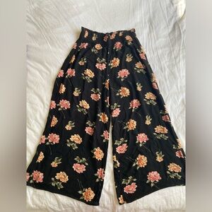 American Eagle floral cropped wide leg pants